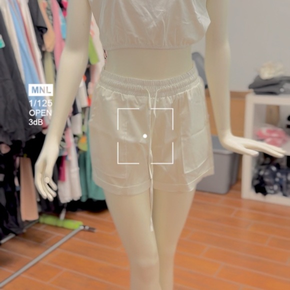 WHITE SATIN TURN UP HEM FLOATY SHORTS 2PCS - Picture 7 of 8